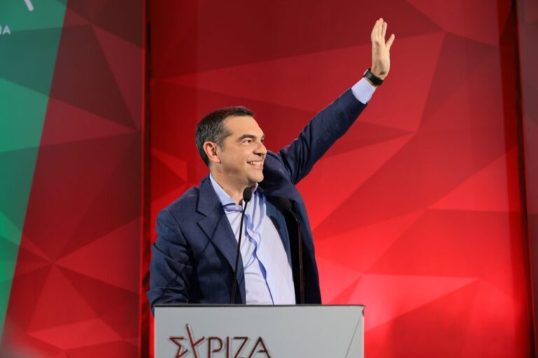 Αλ. Τσίπρας: Εκτός συζήτησης η εμφάνιση τρίτου στο τιμόνι της χώρας – Απόψε η ομιλία του στο Σύνταγμα