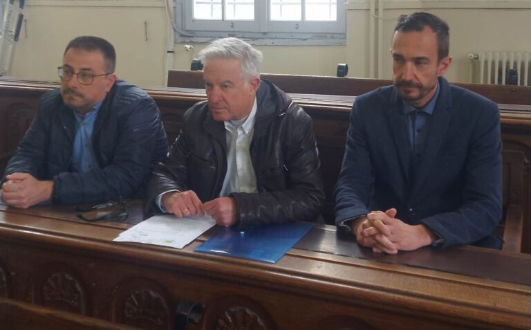 Αίτηση ανάκλησης χορήγησης άδειας λειτουργίας σταθμού LNG κατέθεσε ο υποψήφιος δήμαρχος Βόλου Ν. Παπαπέτρος