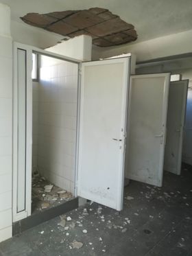 Λέρος-588 Τ.Ε. : Από τύχη ζούμε, το στρατόπεδο καταρρέει με κίνδυνο τον τραυματισμό των φαντάρων