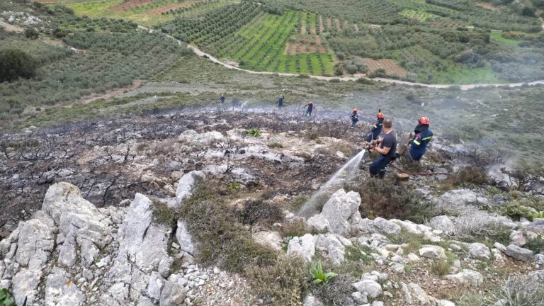Ηράκλειο: Συναγερμός στην Πυροσβεστική για πυρκαγιά στον Στρούμπουλα – Δικογραφία σε βάρος 30χρονου