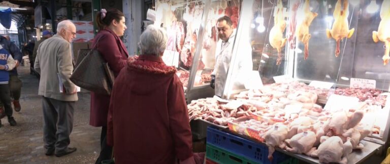 Θεσσαλονίκη: Έρευνα αγοράς κάνουν οι καταναλωτές για το πασχαλινό τραπέζι