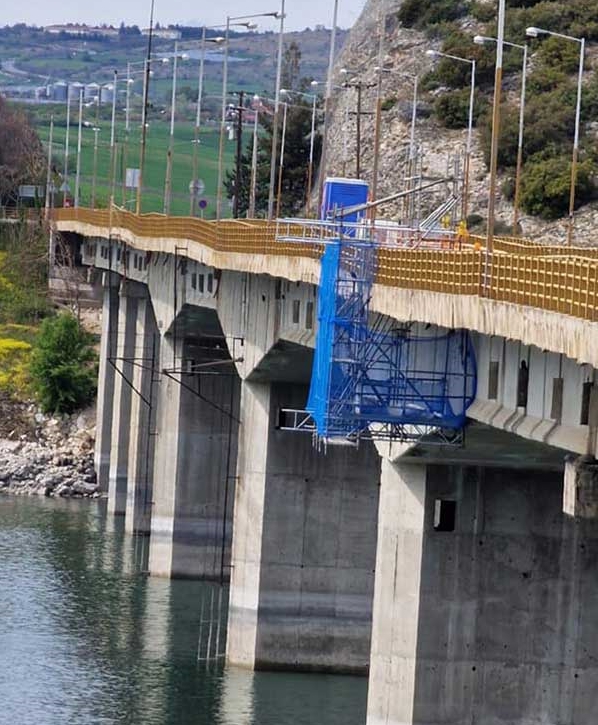 Κοζάνη: Συνεχίζονται οι εργασίες στην γέφυρα Σερβίων                     