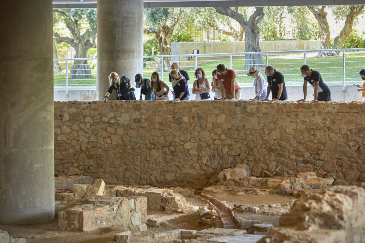 Περπατώντας στην αρχαία γειτονιά του Μουσείου Ακρόπολης - Φωτογραφία Γιώργος Βιτσαρόπουλος