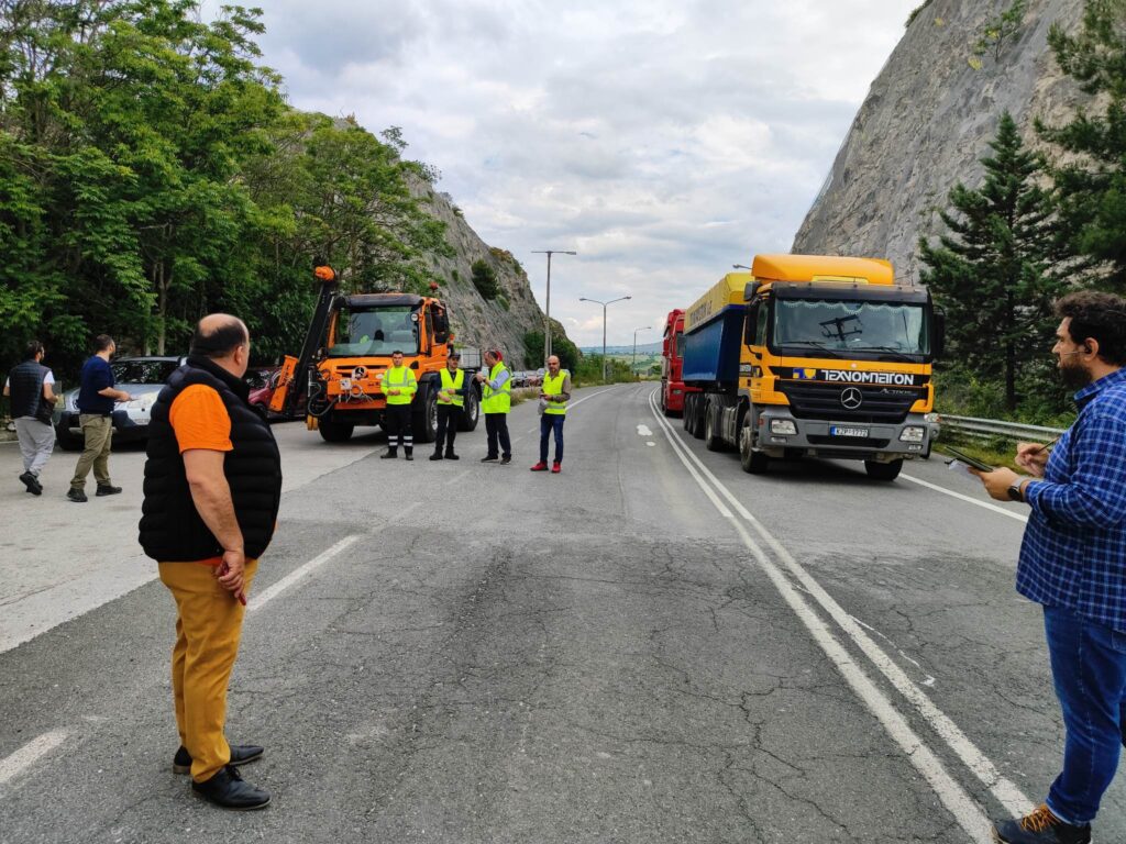 Τεστ αντοχής και δοκιμαστικές φορτίσεις στη Γέφυρα Σερβίων