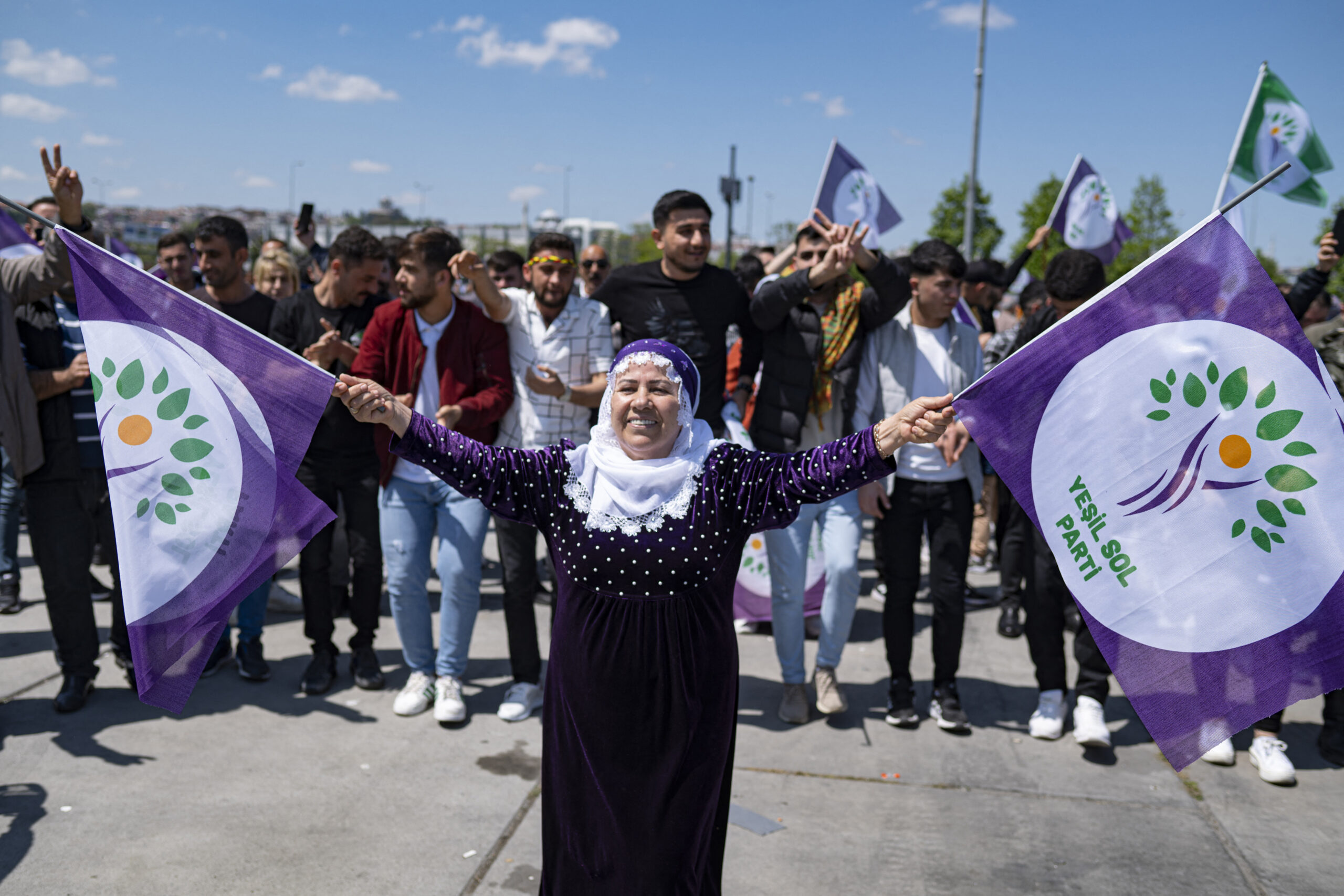 Άνοιξαν οι κάλπες στην Toυρκία για τις προεδρικές και βουλευτικές εκλογές