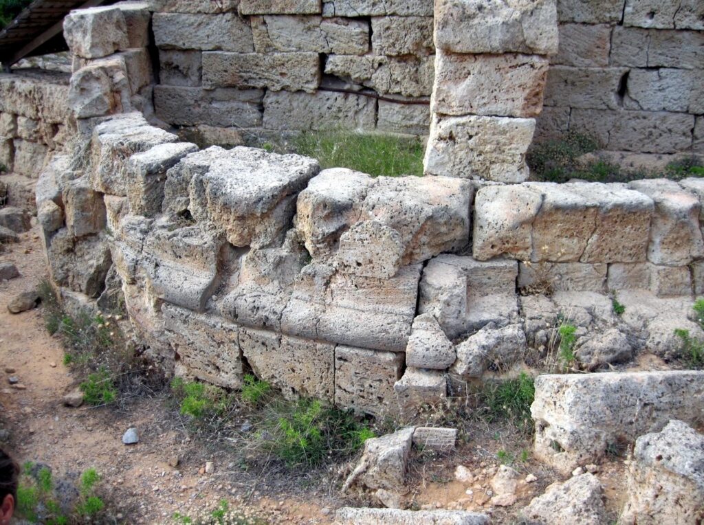 Κλειστός ο αρχαιολογικός χώρος της Φαλάσαρνας λόγω έλλειψης φύλακα (βίντεο)