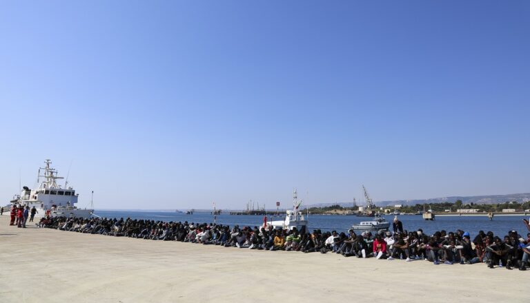 Ιταλία: Αγνοείται σκάφος που μεταφέρει 500 μετανάστες στην κεντρική Μεσόγειο