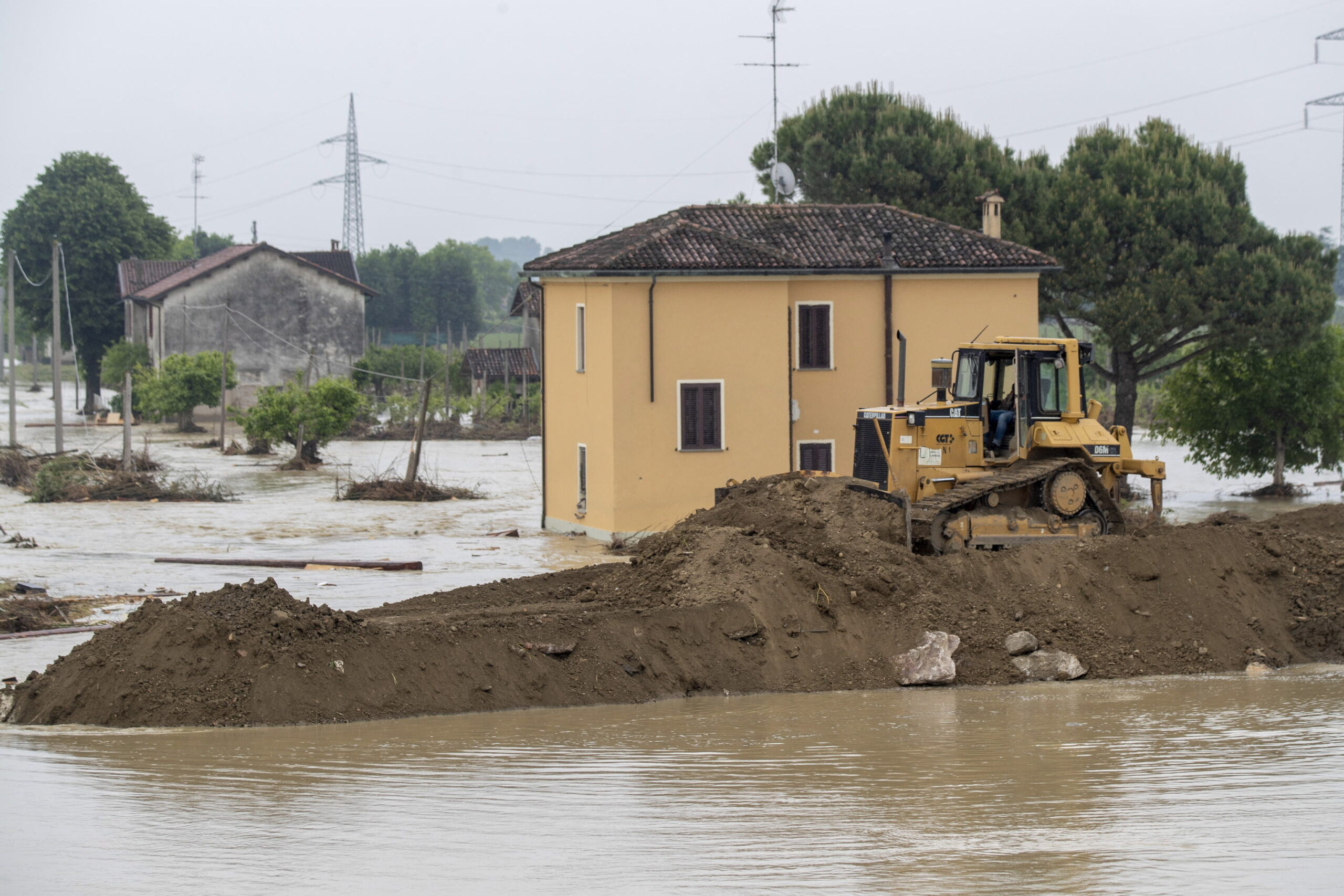 Ιταλία: 36.000 εκτοπισμένοι λόγω κακοκαιρίας – Επίσκεψη της Τζόρτζια Μελόνι στις πληγείσες περιοχές