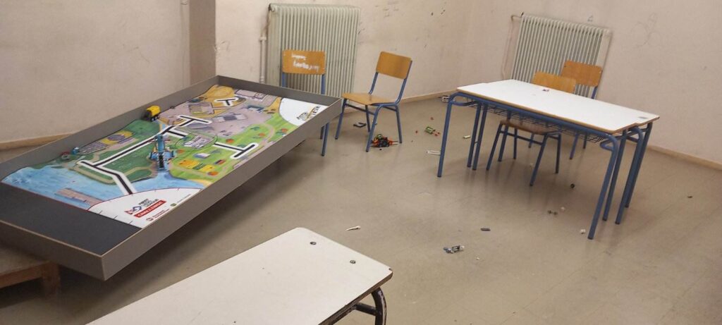 Ιωάννινα: Σύλληψη εννέα ανήλικων και των γονέων τους για βανδαλισμούς σε σχολείο