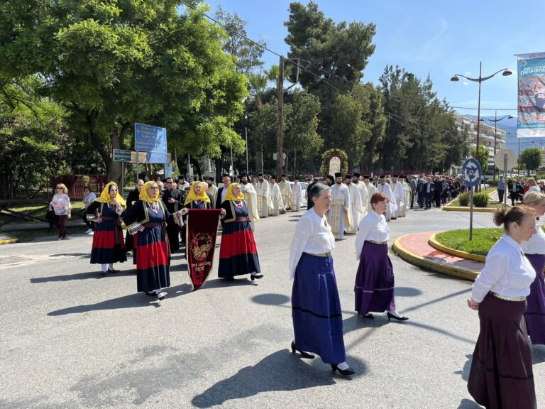 Καλαμάτα: Η εορτή της Αναλήψεως με λιτανεία στην παραλία… και το έθιμο της γουρνοπούλας