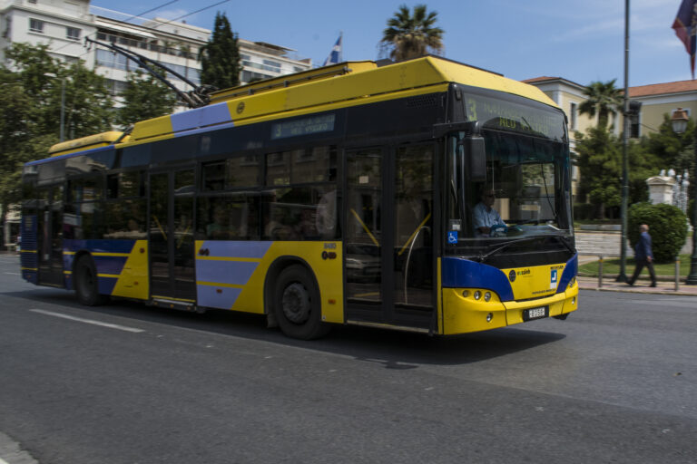 Δραπετσώνα: Συνελήφθη οδηγός τρόλεϊ για οπλοφορία – Η ανακοίνωση της Ο.ΣΥ.