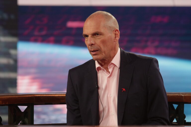 Γ. Βαρουφάκης: Δεν έχουμε προτίμηση ποιος θα νικήσει