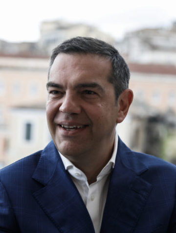 Αλ. Τσίπρας στο TikTok: Ο διάλογός του με έναν πιτσιρικά στο Βόλο για τις εκλογές