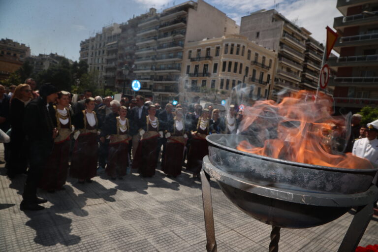 Άναψε η «Φλόγα της Μνήμης» για τη Γενοκτονία του Ποντιακού Ελληνισμού