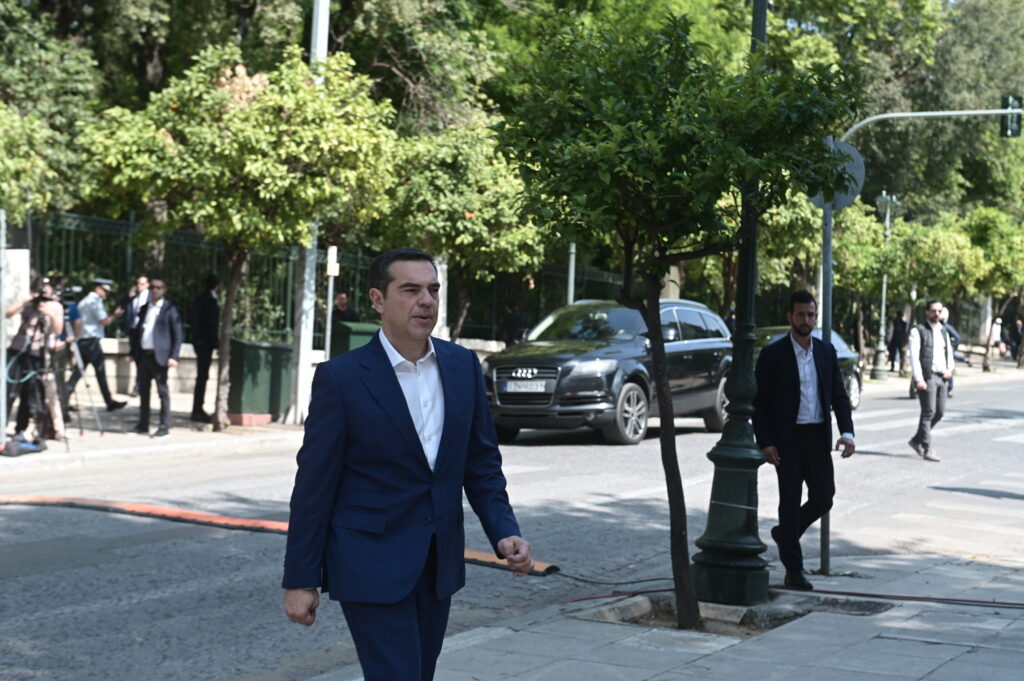 Live η σύσκεψη των πολιτικών αρχηγών υπό την ΠτΔ με όλες τις εξελίξεις