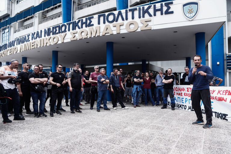 Δυστύχημα στο Πέραμα: Οι εργαζόμενοι καταγγέλλουν ελλιπή μέτρα και κλιμακώνουν τις κινητοποιήσεις τους