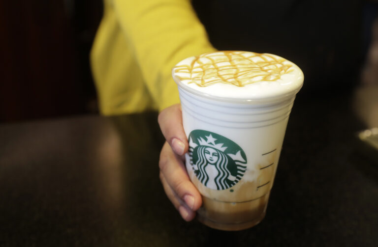 Κίνα-ΗΠΑ: Η Starbucks θέλει να εξαπλωθεί στη κινεζική αγορά