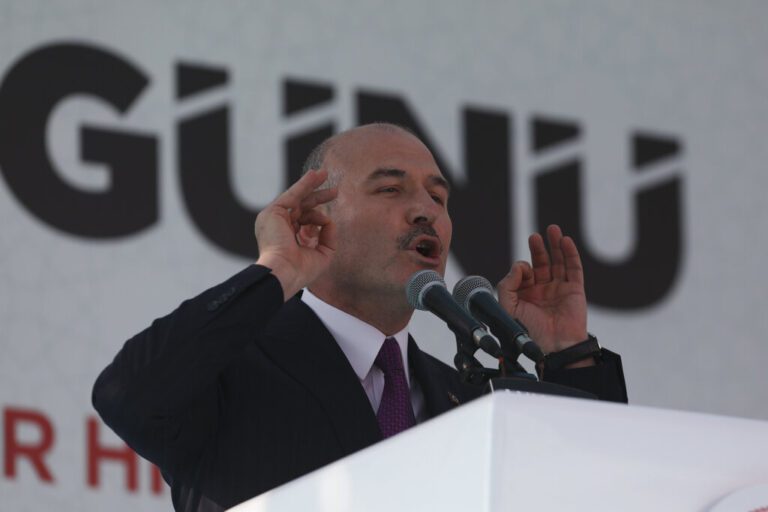 Τουρκία: Για απόπειρα να στήσει παράλληλο εκλογικό μηχανισμό κατηγορεί τον Σοϊλού η αντιπολίτευση