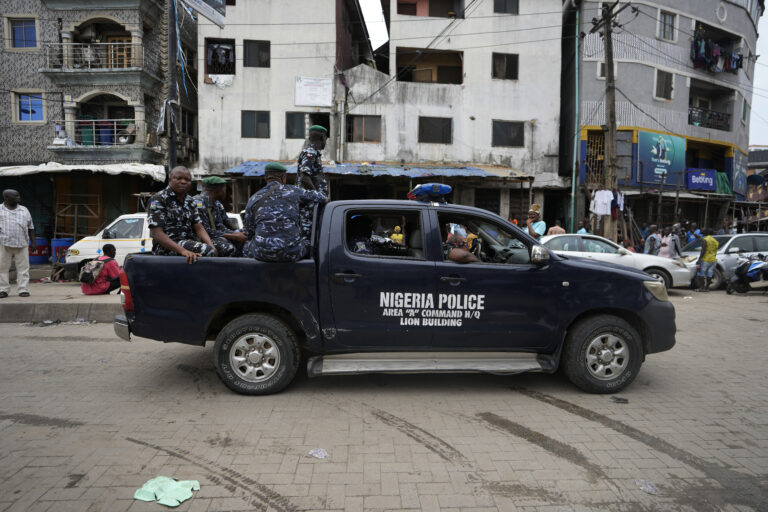 Νιγηρία: Ένοπλη επίθεση εναντίον αυτοκινητοπομπής των ΗΠΑ – Τέσσερις νεκροί