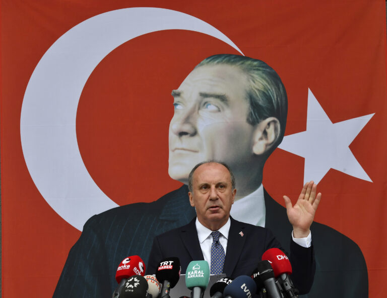 Τουρκία: Η απόσυρση του Μουχαρέμ Ιντζέ κάνει τον Κιλιτσντάρογλου να «πανηγυρίζει»