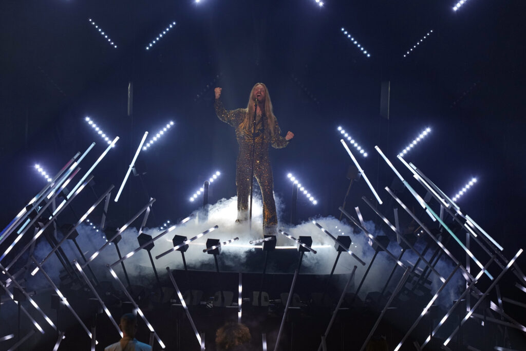 Eurovision 2023: Φαντασμαγορικό σόου με τον Σαμ Ράιντερ εν αναμονή των αποτελεσμάτων (video)
