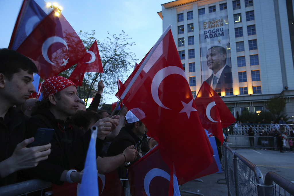 Τουρκία: Στην τελική ευθεία για τον δεύτερο γύρο των εκλογών – Καθαρή νίκη Ερντογάν «δείχνουν» οι δημοσκοπήσεις