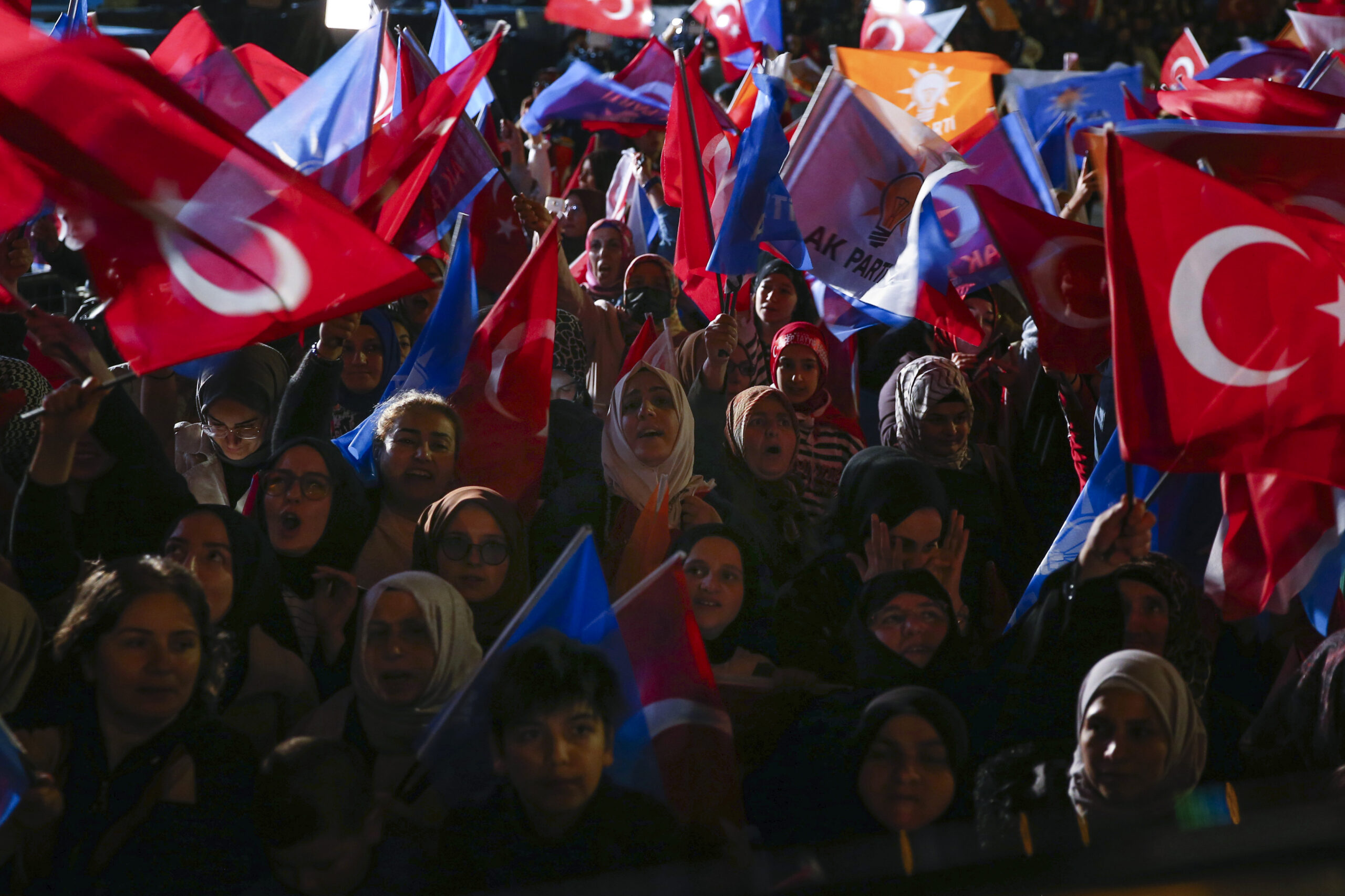 Προεκλογικός «πυρετός» στην Τουρκία: Αναδιοργάνωση & αλλαγή στρατηγικής για Ερντογάν και Κιλιτσντάρογλου