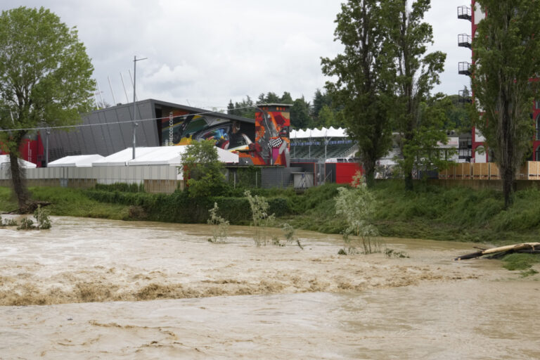 Ακυρώθηκε το Γκραν Πρι της Εμίλια Ρομάνια λόγω των φονικών πλημμυρών στη βόρεια Ιταλία