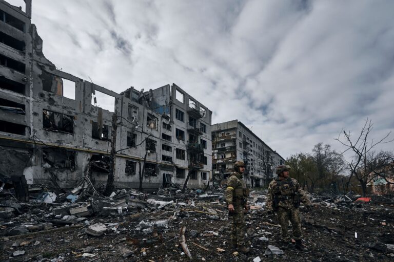 Προειδοποιεί ο Μεντβέντεφ: Θα χρειαστεί προληπτικό πλήγμα, αν η Δύση δώσει πυρηνικά στην Ουκρανία – Η σύρραξη θα κρατήσει «δεκαετίες»