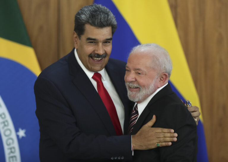 Επίσκεψη του προέδρου της Βενεζουέλας στη Βραζιλία – Νέα εποχή στις σχέσεις των δυο κρατών