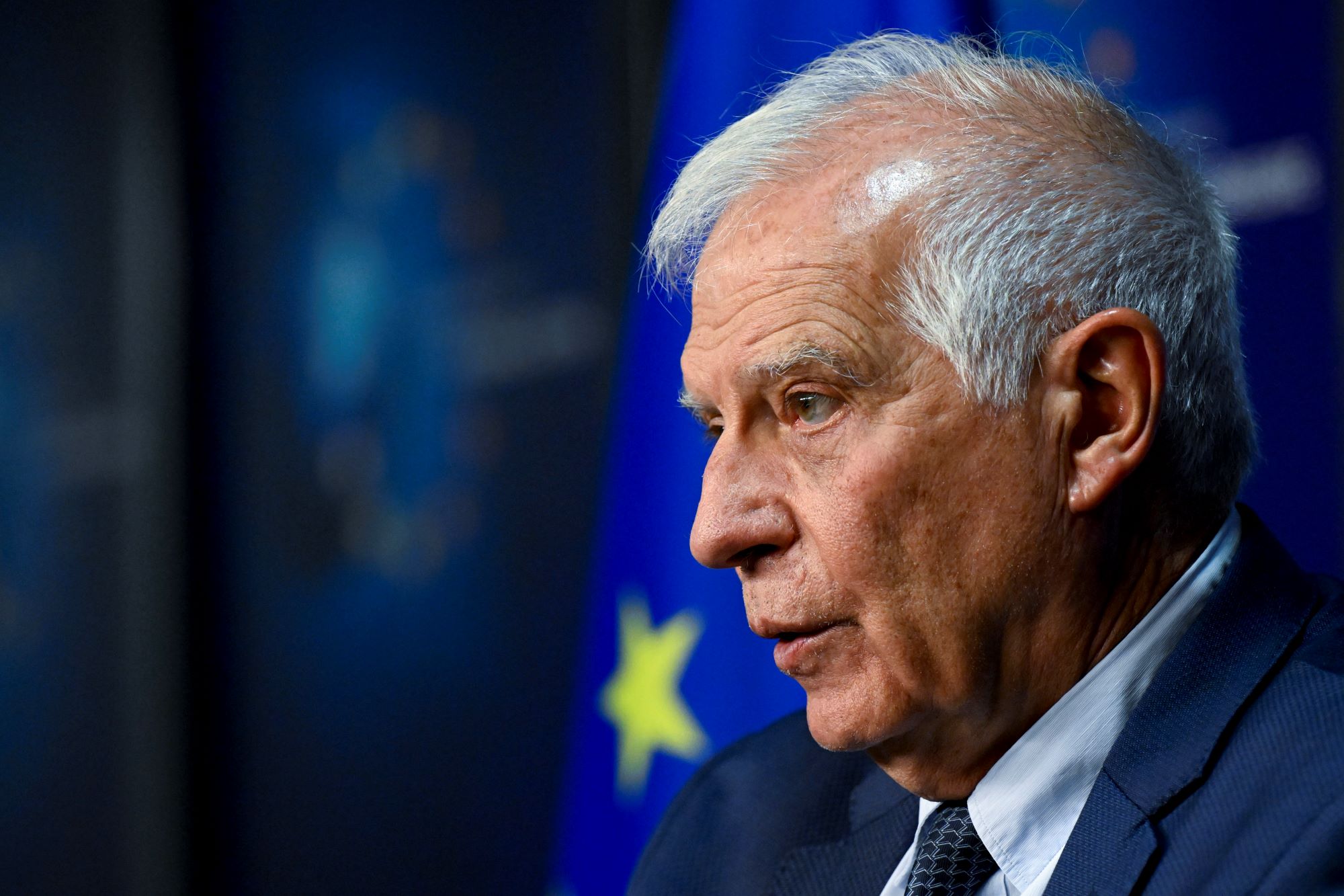 Ζ.Μπορέλ: Η ΕΕ καταδικάζει απερίφραστα τη βία στο βόρειο Κόσοβο