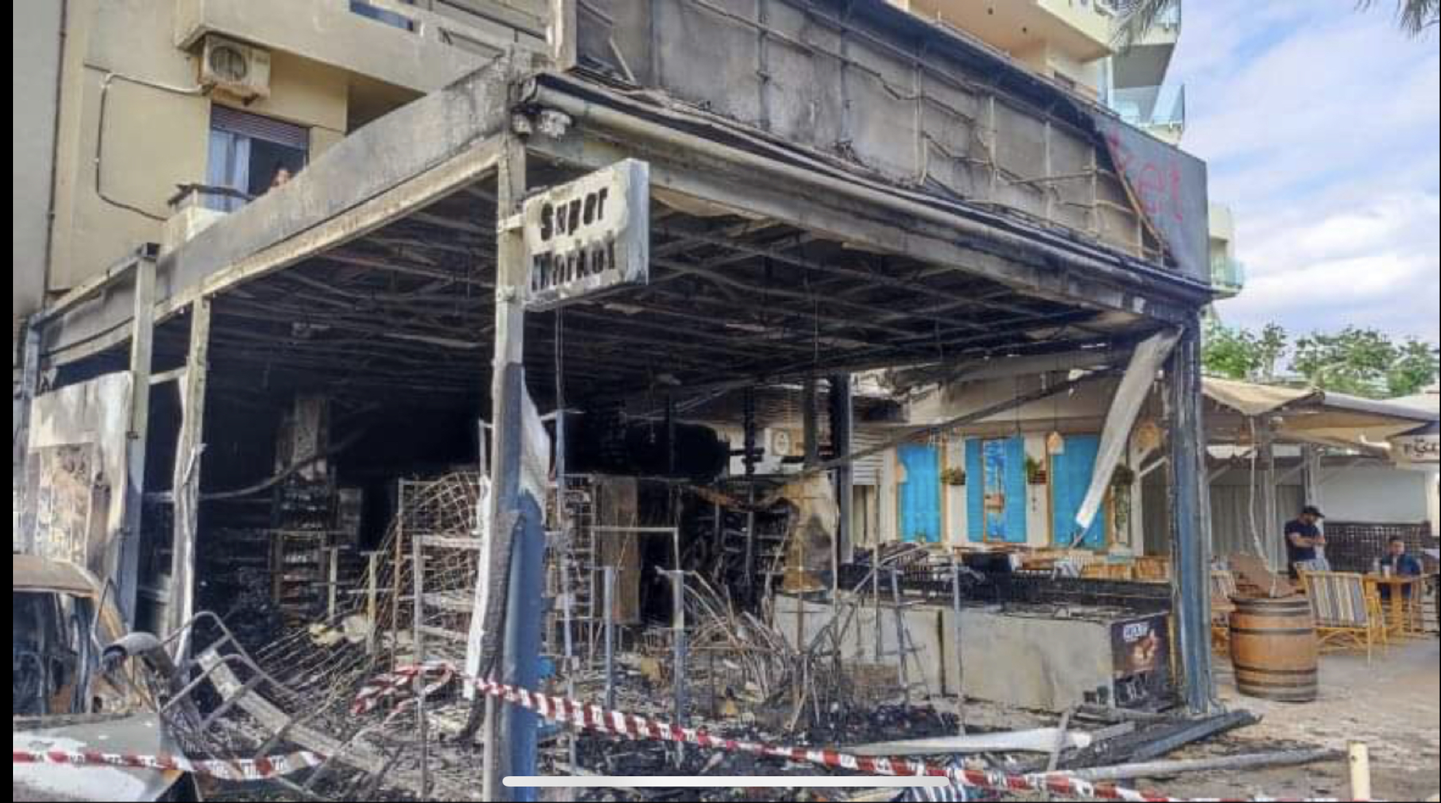 Ρέθυμνο: Τεράστια καταστροφή σε σουπερμάρκετ από πυρκαγιά