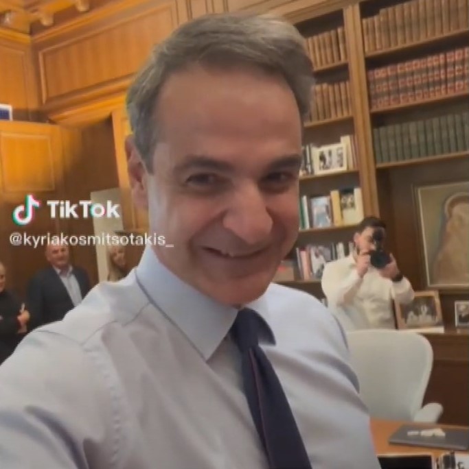Η πολιτική μάχη για τη νεολαία