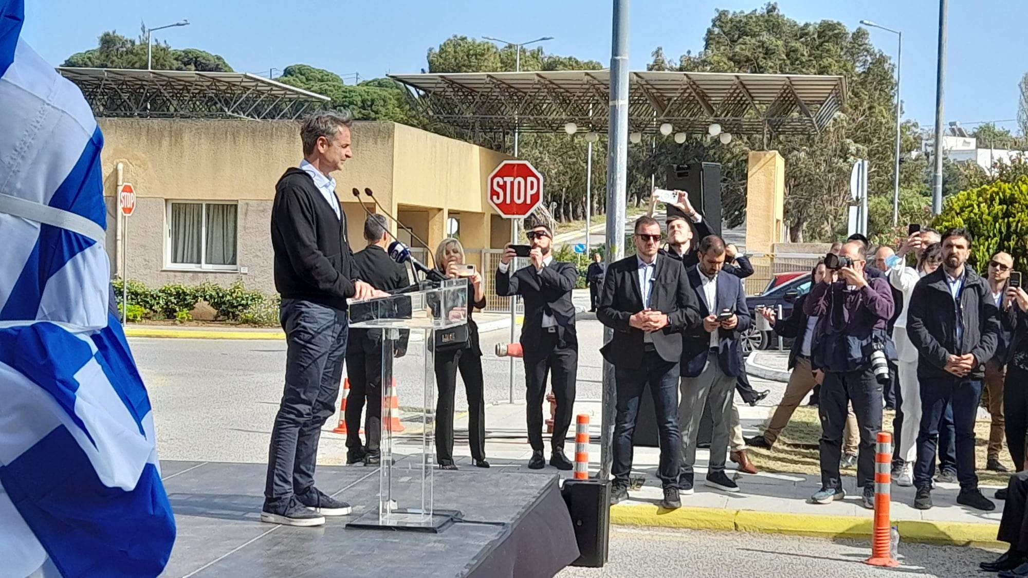 Ρόδος: Τα αποκαλυπτήρια της προτομής του Δημήτρη Κρεμαστινού, από τον Κυριάκο Μητσοτάκη