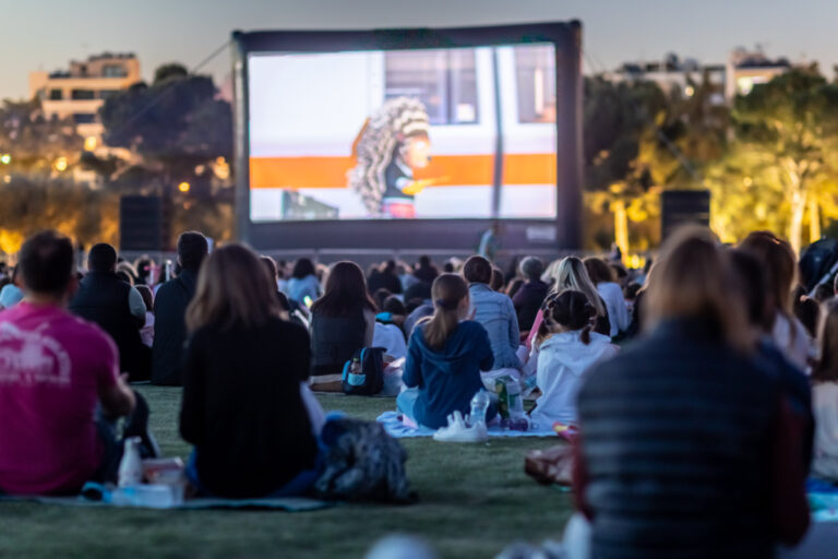 Park your Cinema: Oι υπαίθριες κινηματογραφικές προβολές για μικρούς και μεγάλους επιστρέφουν