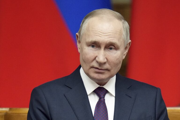 Πόλεμος στην Ουκρανία: Συγχαρητήρια  και ευχαριστίες του Β. Πούτιν στην  ομάδα  Βάγκνερ – Υποστηρίζει πως η μάχη για το Μπαχμούτ τελείωσε
