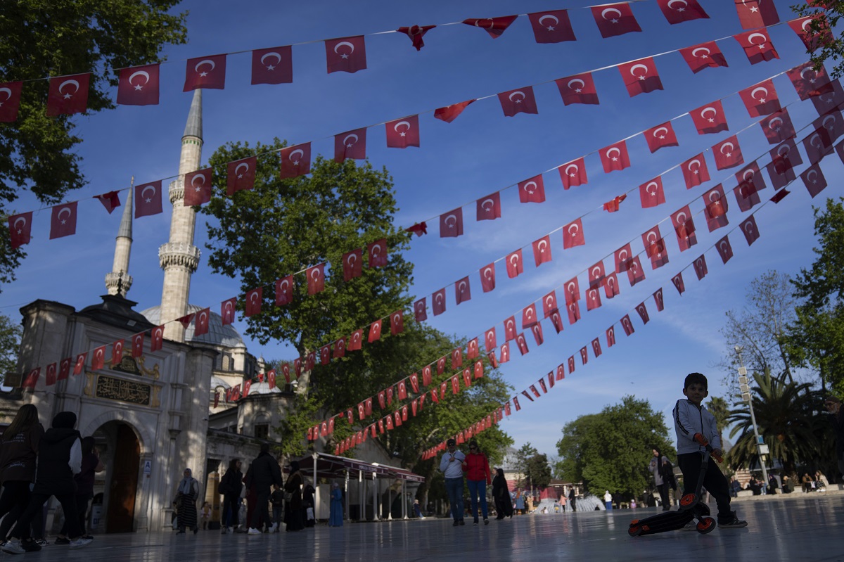 Παπαφλωράτος για τουρκικές εκλογές: Σύγκρουση δύο κόσμων – Πάγια η στρατηγική της Τουρκίας