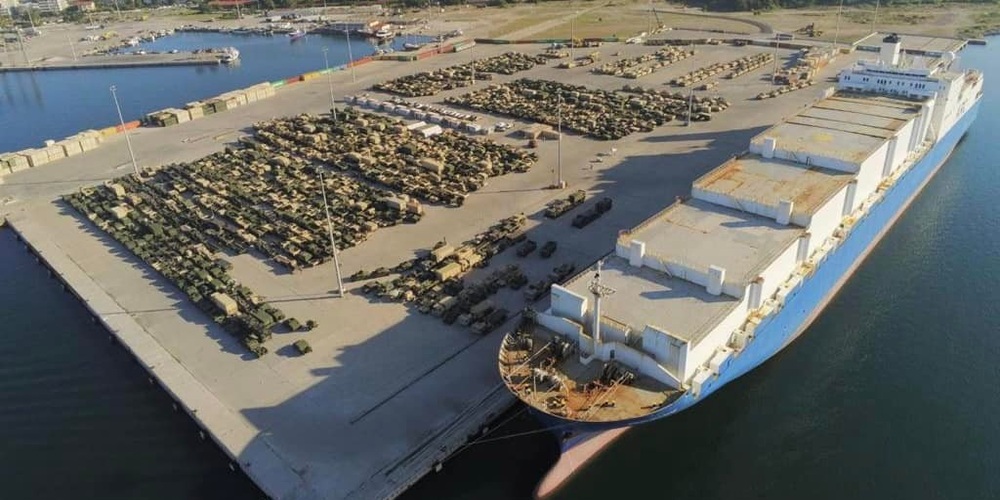 Ολοκληρώθηκε στο λιμάνι της Αλεξανδρούπολης μεγάλη επιχείρηση φόρτωσης 1400 τεμαχίων στρατιωτικού εξοπλισμού