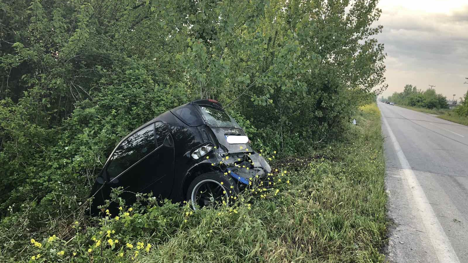 Λάρισα: Νεκρός άντρας που έπεσε με το αυτοκίνητό του σε χαντάκι