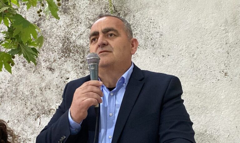 KKE: Άμεση απελευθέρωση του εκλεγμένου δημάρχου Χειμάρρας Φ. Μπελέρη – Διασφάλιση όλων των δικαιωμάτων της ελληνικής μειονότητας