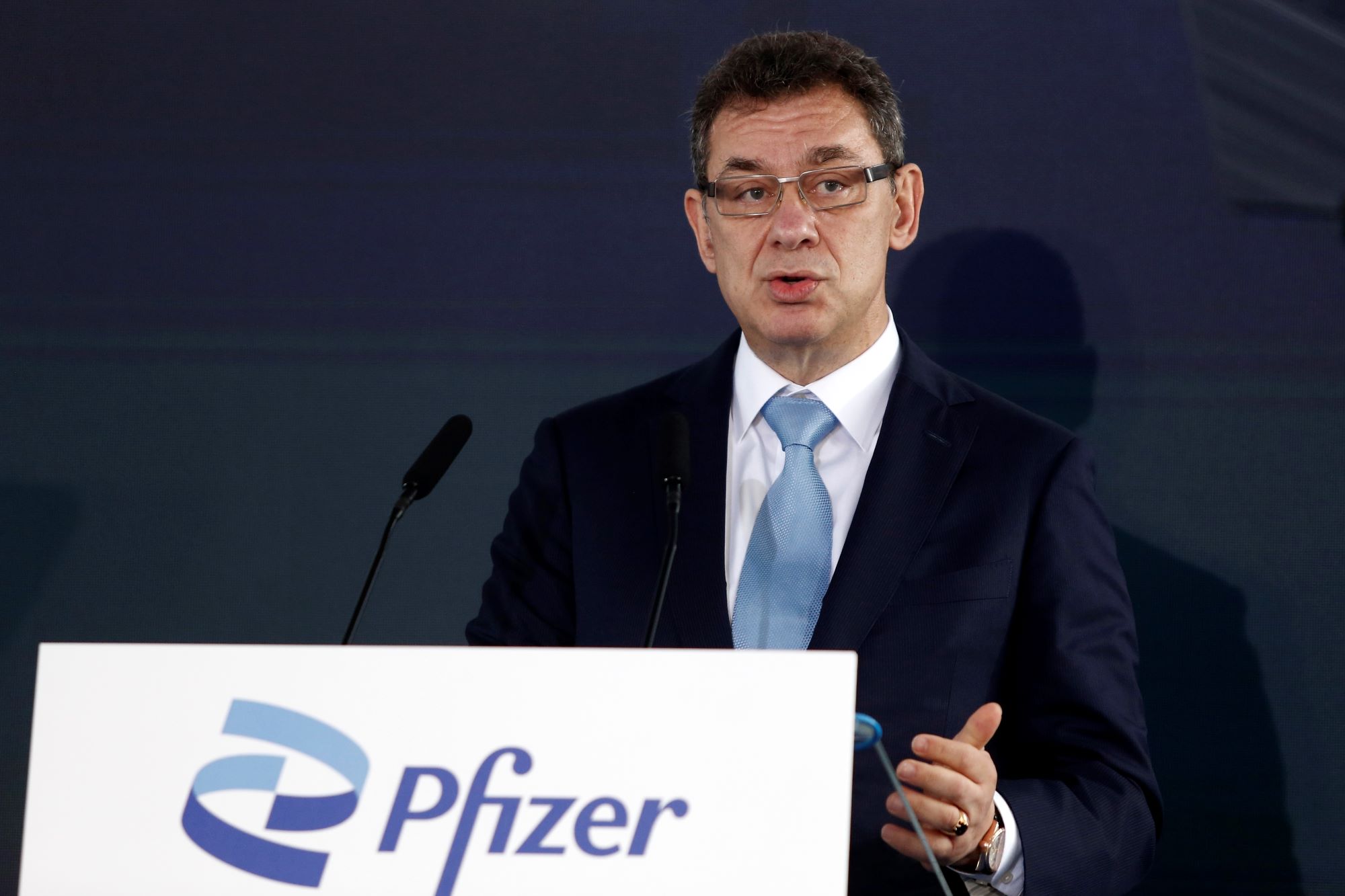 Μπουρλά: Η Pfizer θα επενδύσει τα κέρδη της από την Covid-19 στη μάχη κατά του καρκίνου