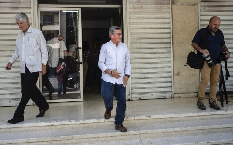 Κολομβία: Ο επικεφαλής διαπραγματευτής του ELN θέλει η εκεχειρία να εφαρμοστεί «100%»