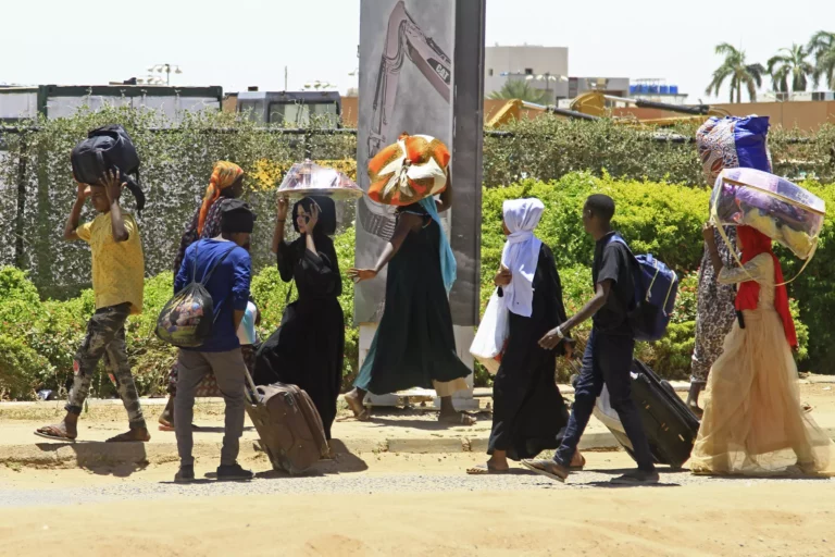 ΟΗΕ: Πάνω από ένα εκατομμύριο οι εσωτερικά εκτοπισμένοι στο Σουδάν – Τουλάχιστον 319.000 κατέφυγαν σε άλλες χώρες