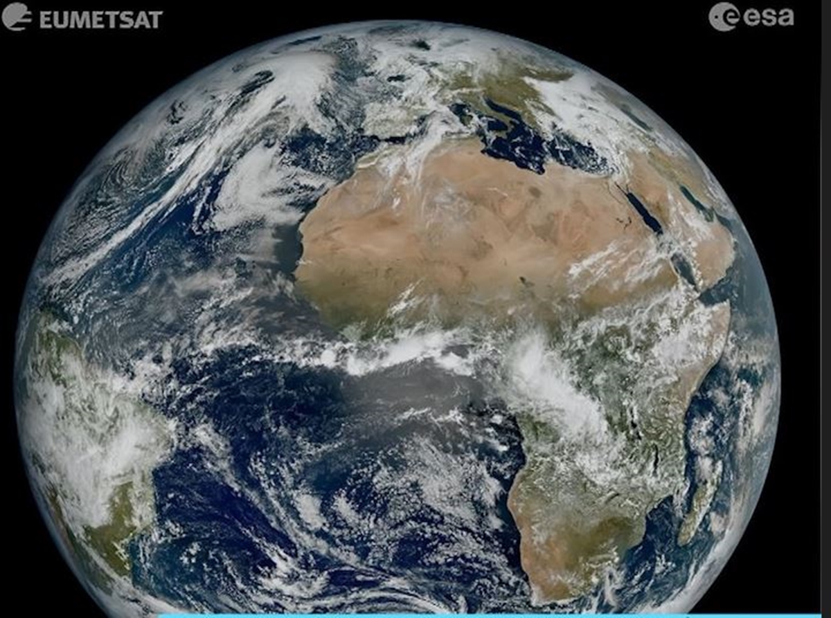 H πρώτη εικόνα του νέου μετεωρολογικού δορυφόρου Μeteosat – Πώς φαίνεται ο καιρός από ψηλά