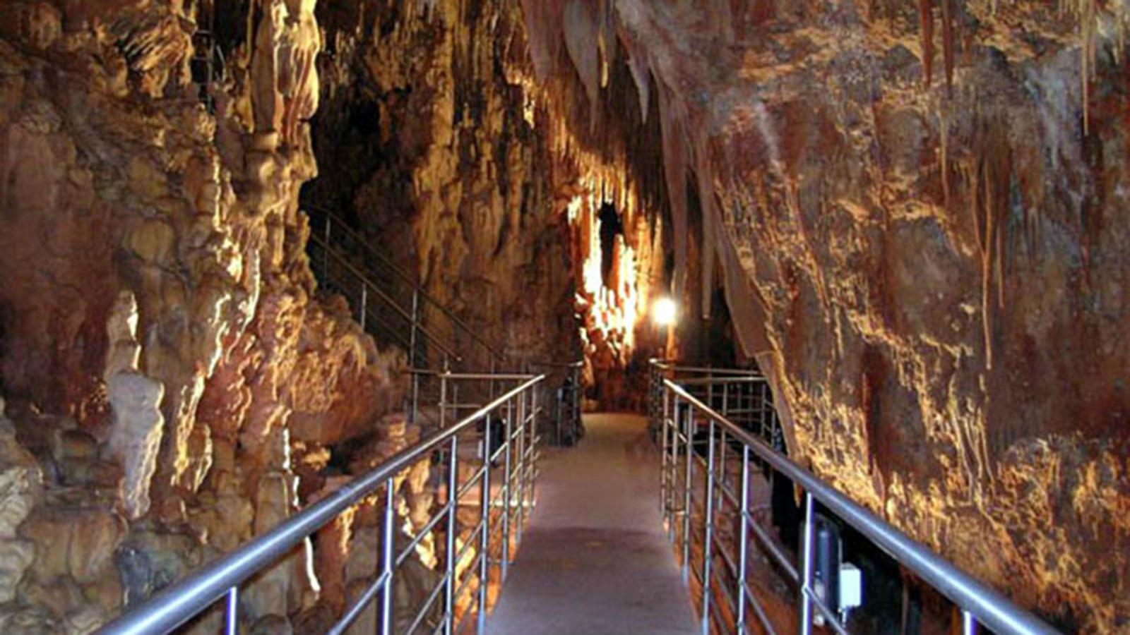 Το πρόγραμμα λειτουργίας του μοναδικού σπηλαίου της Καστανιάς Λακωνίας
