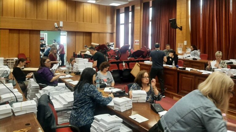 Κοζάνη: Προετοιμασία για την εκλογική διαδικασία της Κυριακής