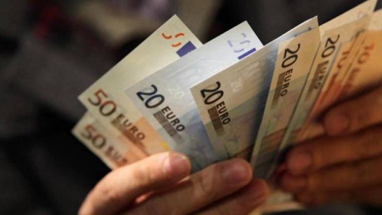 Πληρώνονται την Παρασκευή επιδόματα συνολικού ύψους 181,4 εκατ. ευρώ – Ποιοι είναι οι δικαιούχοι
