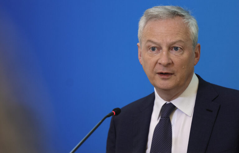 Γαλλία: Ο υπουργός Οικονομικών προειδοποιεί για τη δημοσιονομική κατάσταση της χώρας