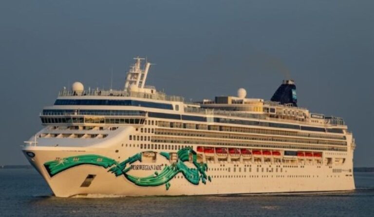 Στο λιμάνι του Βόλου το Κρουαζιερόπλοιο «NORWEGIAN JADE»