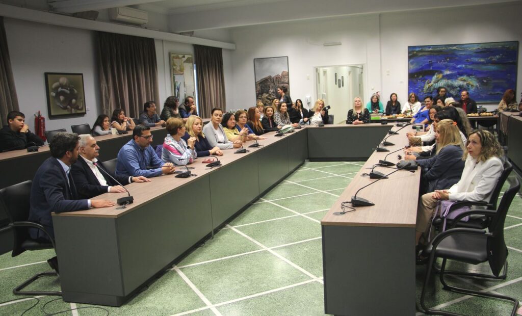 Ορκίστηκαν οι 18 μόνιμοι υπάλληλοι για το πρόγραμμα “Βοήθεια στο Σπίτι” στον Δ. Χανίων